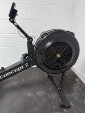 CONCEPT 2 ROWING MACHINE PM5