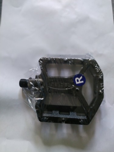 New concept2 pedal right - new!, —